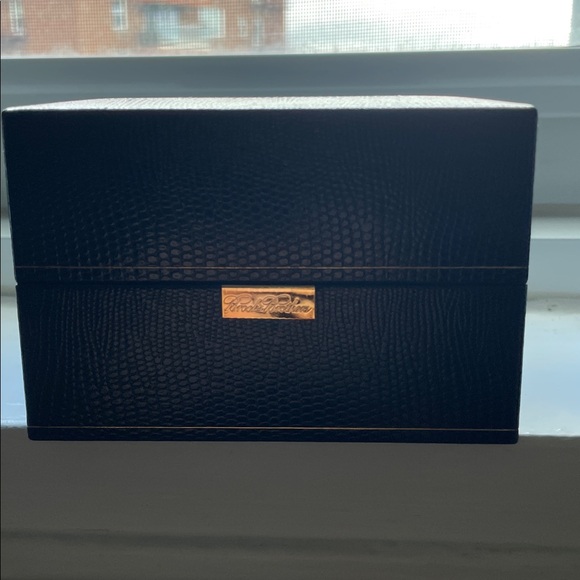 Brooks Brothers Pearl and Green Gem Bracelet NWT - Picture 5 of 5